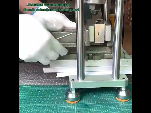 50g Vertical Injection Molding Machine | Desktop Polymer Plastic Molder | USB Head Pl
